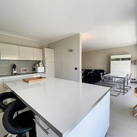 L'emeraude / Blou2403 / 3p Apartment *